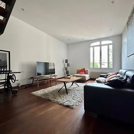 Hébergement de vacances Loft Garonne - Centre Immeuble Privatif *